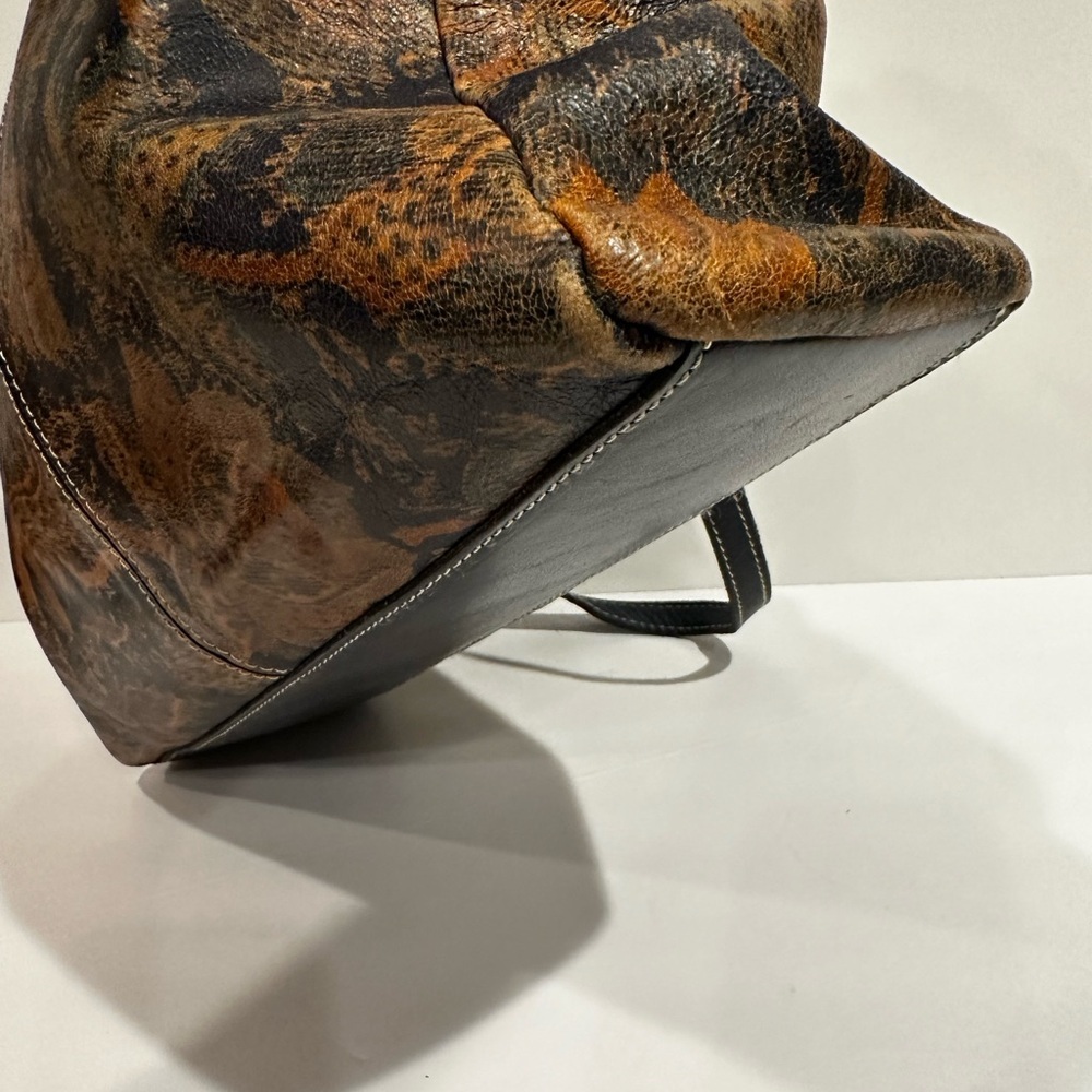 Patricia Nash Toscano Floral/ Paisley Pattern Shoulder Bag - Picture 4 of 7